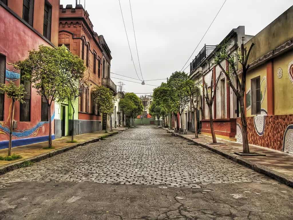 Barracas: El Corazón Olvidado de Buenos Aires